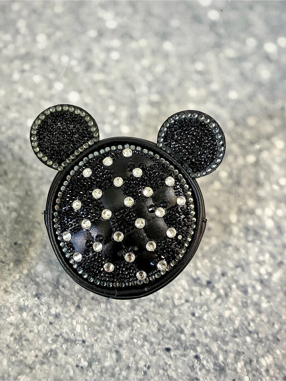 Black Mickey Rhinestone

Black Mickey Mouse coin pouch